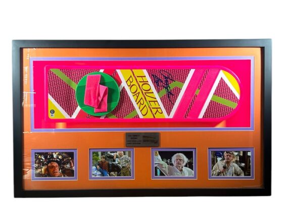 CUADRO CON PATINETA Christopher Lloyd  (JSA)