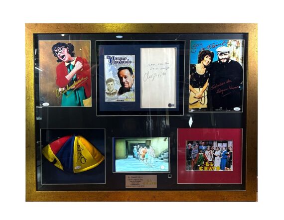 CUADRO CON FOTO, GORRITO, LIBRO Y PANTALLA "El Chavo del 8" (JSA)
