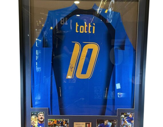 CUADRO CON JERSEY Francesco Totti Italia (JSA)