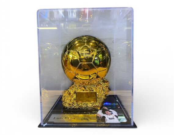 ACRILICO CON BALON DE ORO Luis Figo (JSA)